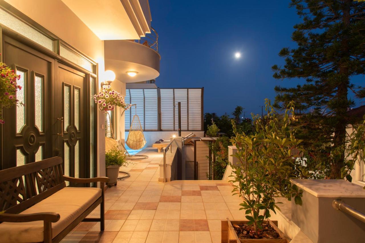 Paradisos Luxury Villas Next To Beach Koutsourás 外观 照片
