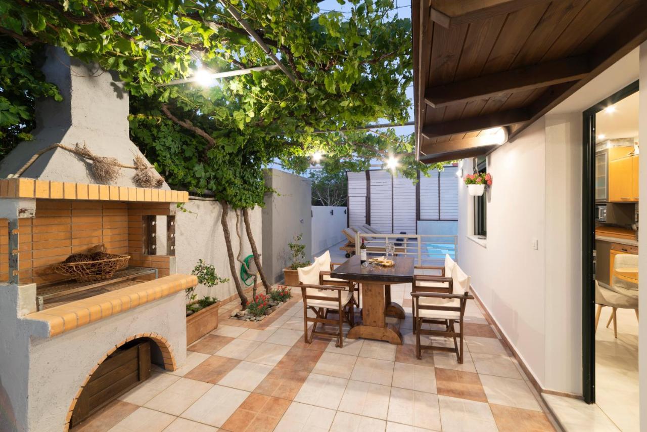 Paradisos Luxury Villas Next To Beach Koutsourás 外观 照片