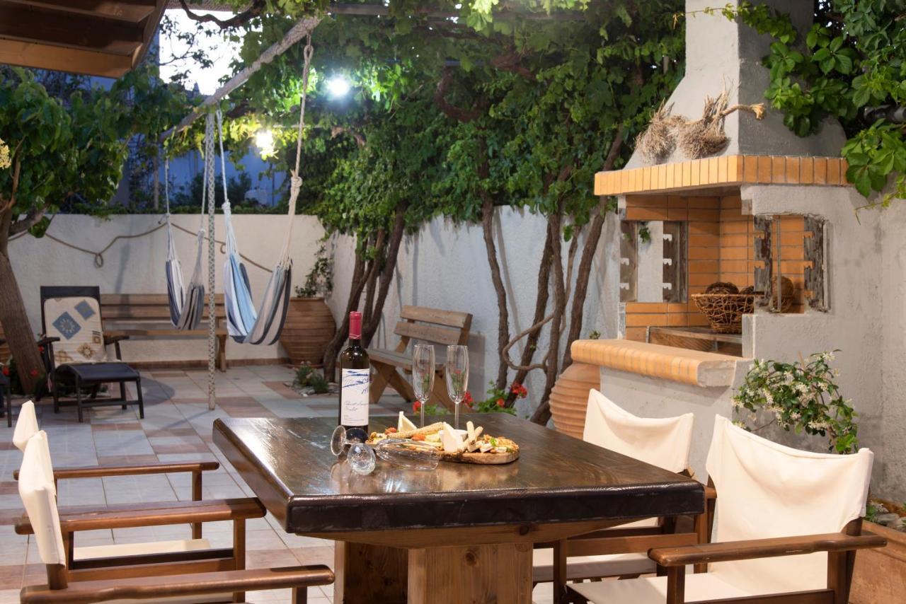 Paradisos Luxury Villas Next To Beach Koutsourás 外观 照片