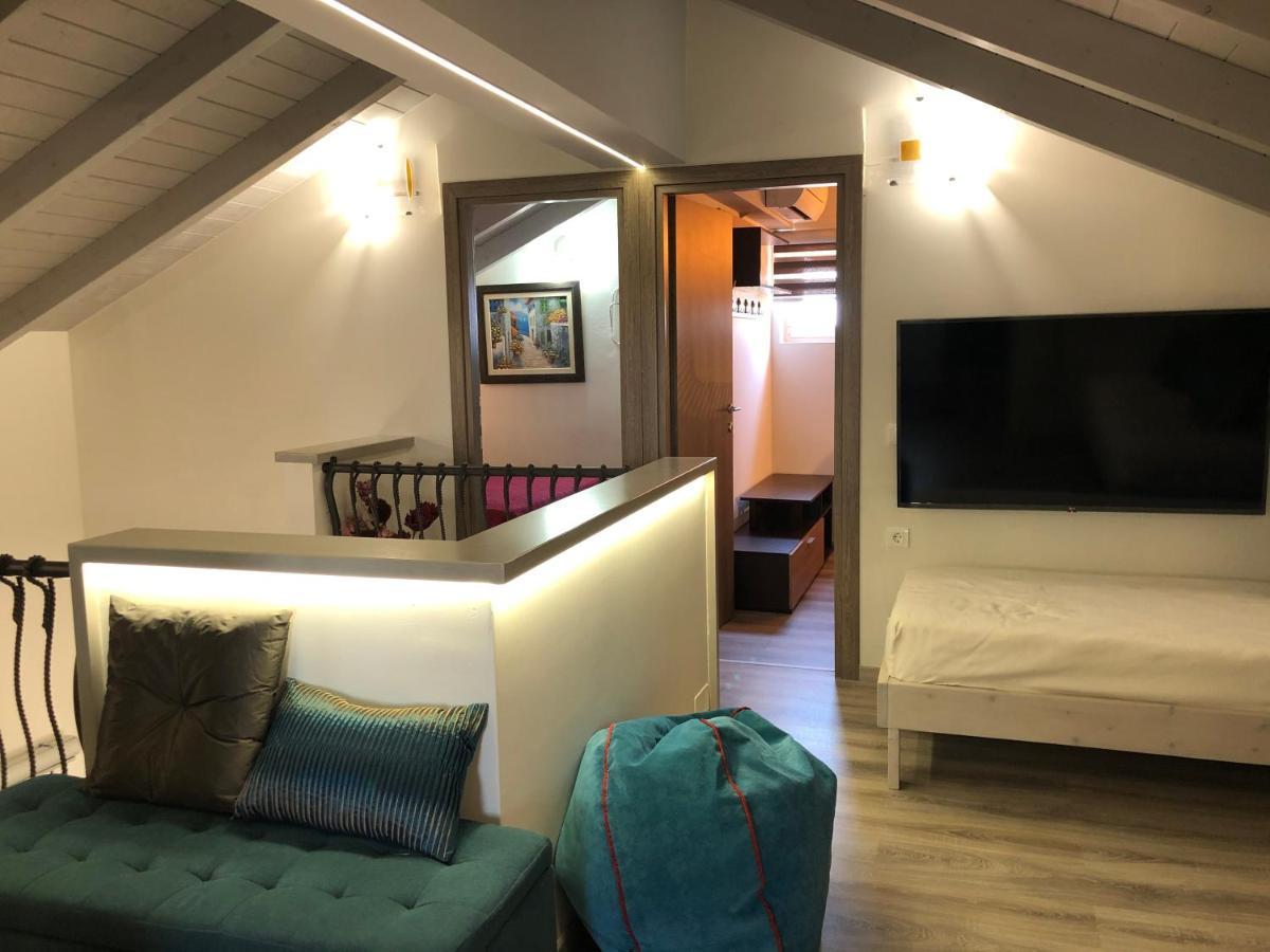 Paradisos Luxury Villas Next To Beach Koutsourás 外观 照片