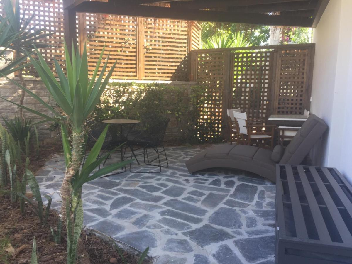 Paradisos Luxury Villas Next To Beach Koutsourás 外观 照片
