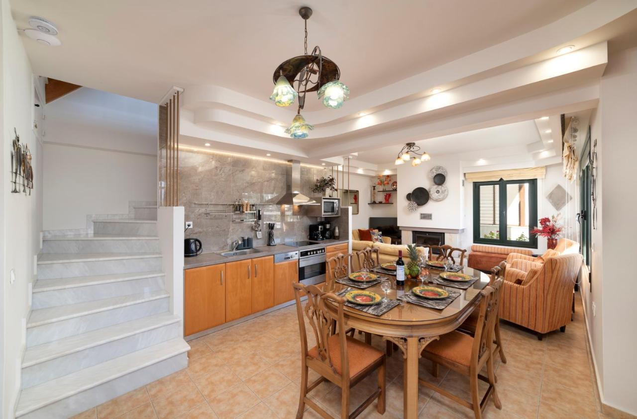 Paradisos Luxury Villas Next To Beach Koutsourás 外观 照片